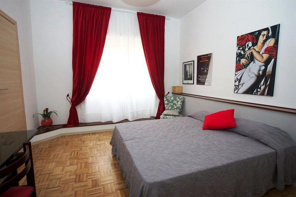 Le Stanze Di Sara Bed & Breakfast 2*